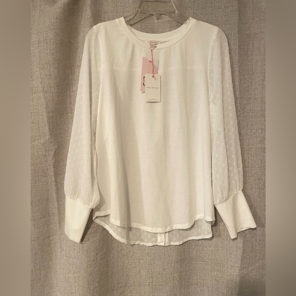 Skies Are Blue NWT Scoop Neck with Detailed Sleeves | M